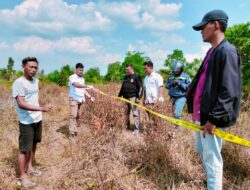Team Inafis Polres Mesuji Bersama Anggota Polsek Tanjung Raya Lakukan Olah TKP Penemuan Mayat Di Sungai Perbatasan Desa Tanjung Sari