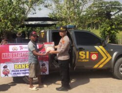 Sambut Hari Bhayangkara Ke-77, Polsek Rawa Jitu Selatan Bagikan Bansos Untuk Warga Kurang Mampu