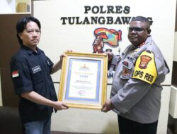 Kapolres Tulang Bawang Mendapat Piagam Penghargaan Dari Media Pikiran Lampung Grup