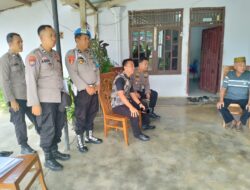 Dalam Rangka Memperingati Hari Bhayangkara ke-78 Tahun 2024, Kapolres Mesuji Bersama Seluruh PJU Polres Mesuji Berikut Bhayangkari, Melaksanakan Kegiatan Bulan Bakti Polri Presisi Internal Berupa Kunjungan Anjangsana purnawirawan Polri