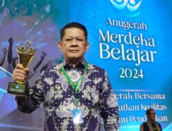 M. Firsada Terima Penghargaan Anugerah Merdeka Belajar Kategori Pemerintah Daerah Transformatif Tahun 2024