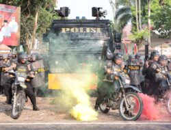 Polres Tulang Bawang Gelar Simulasi Pengamanan Pelantikan Anggota Legislatif Secara On The Spot