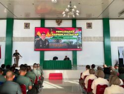 Brigjen TNI Rikas Hidayatullah, S.E., M.M., Berikan Jam Komandan Kepada Prajurit Dan PNS Jajaran Korem 043/Gatam