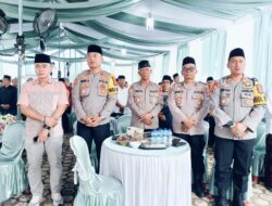 Kapolres Bersama Ketua Bhayangkari Dan PJU Melaksanakan Safari Ramadhan Di Mapolsek Tanjung Raya
