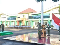 Prajurit dan PNS Korem 043/Gatam Ikuti Upacara Memperingati HUT RI ke-80