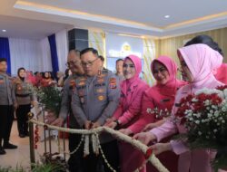 Ringankan Beban Warga, Kapolda Lampung Bagikan 50 Paket Sembako untuk Pekerja Informal