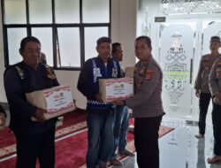 Komunitas Ojek Bersama Jajaran Polres Mesuji Melaksanakan Shalat Gaib di Masjid Trisna At-taubah Atas Meninggalnya Alm Driver OJOL Affan Kurniawan