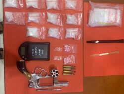 Remix Kencang di Tengah Malam Bongkar Sarang Narkoba: Sabu, Ekstasi, dan Senpi Rakitan Ditemukan!