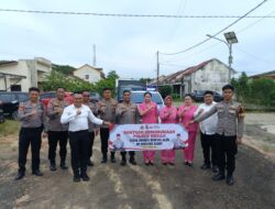 Kapolres Mesuji Melepas Langsung Bantuan Kemanusiaan Bencana Alam Sumatera Barat Yang Akan Dikirim Melalui Polda Lampung