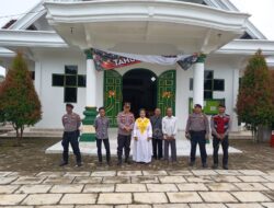 Jajaran Polres Mesuji Melalui Sub Satgas Preemtif Melaksanakan Pengamanan Di Gereja Santo Andreas Dan Gereja HKBP Desa Simpang Pematang