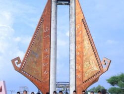 Seribu Takjil untuk Negeri: Bupati Tulang Bawang Bersama GRANAT, BAZNAS, KORPRI Dan PII Berbagi Kepedulian Dibulan Ramadhan