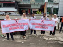Dishub dan Satlantas Bandar Lampung Tertibkan Parkir Liar di Trotoar Jalan Pemuda