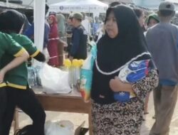 Warga Bumi Waras Serbu Pasar Murah, Hemat Belanja Kebutuhan Sehari-hari