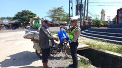 Jajaran Sat Lantas Polres Mesuji Giat Rutin Unggulan Bertajuk Tasi Berkah Setiap Jum’at